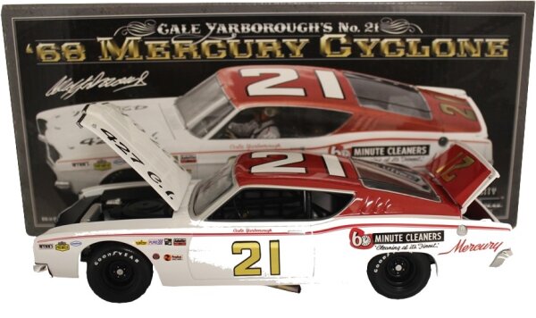 Cale Yarborough #21 NASCAR 1968 Mercury Cyclone 60 Minute Cleaners University of Racing 1:24