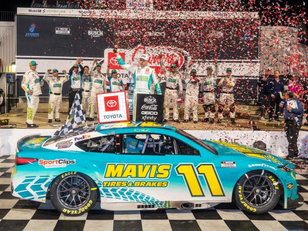 Denny Hamlin #11 NASCAR 2024 JGR Mavis Tires Brakes Richmond Race Win 1:24