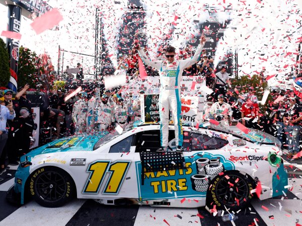 Denny Hamlin #11 NASCAR 2024 JGR Toyota Mavis Tire Dover Race Win 1:24