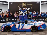William Byron #17 NASCAR 2025 Hendrickcars.com Charlotte...