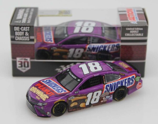 Kyle Busch #18 NASCAR 2021 JGR Toyota Snickers Peanut Brownie 1:64