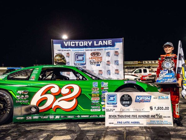 Keelan Harvick #62 NASCAR 2025 KH Chevrolet Hunt Brothers Pizza Late Model Bakersfield Race Win 1:64