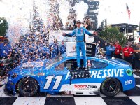 Denny Hamlin #11 NASCAR 2025 JGR Progressive Dover Race...