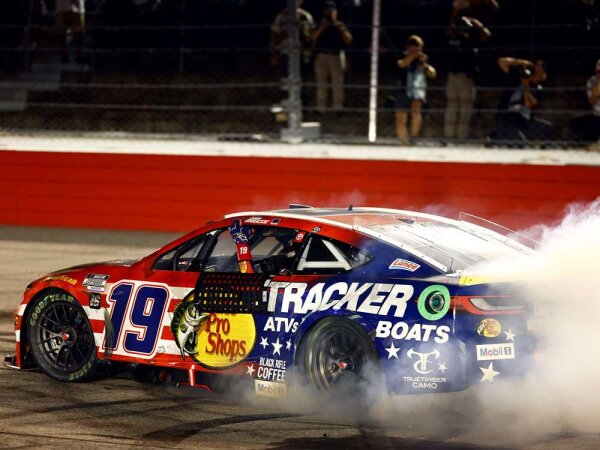 Chase Briscoe #19 NASCAR 2025 JGR Toyota Bass Pro Shops Darlington Race Win 1:24
