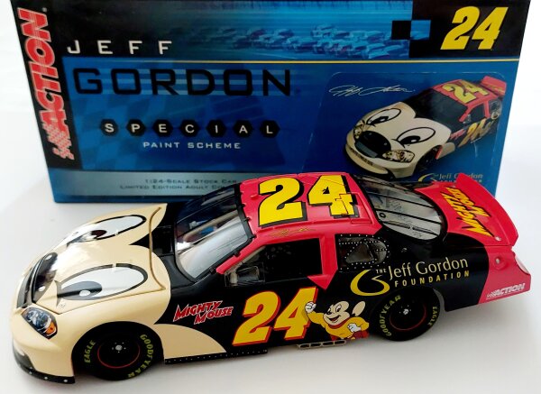 Jeff Gordon #24 NASCAR 2006 HM Chevrolet Monte Carlo Foundation Mighty Mouse 1:24