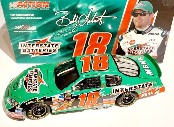 Bobby Labonte #18 NASCAR 2004 Interstate Batteries 1:24