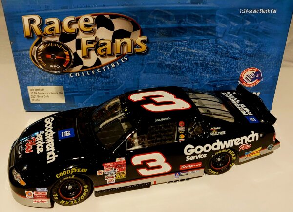 Dale Earnhardt #3 NASCAR 2001 RCR Chevrolet Monte Carlo Goodwrench Service Plus 1:24