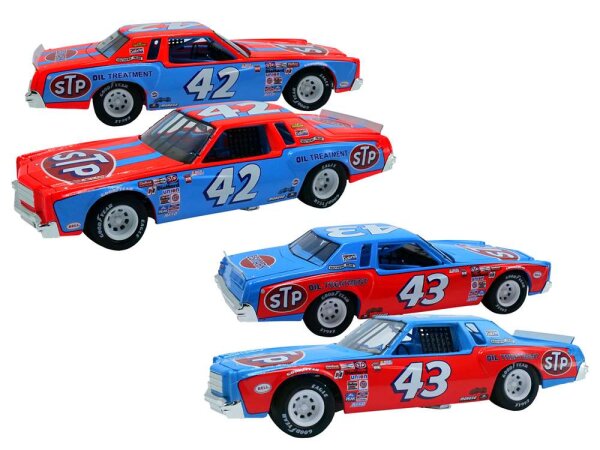 Richard & Kyle Petty The Swap at Riverside 1:64 1981 2 Car Set