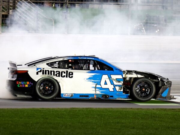 Tyler Reddick #45 NASCAR 2026 23XI Toyota Pinnacle Atlanta Race Win 1:24 Autographed