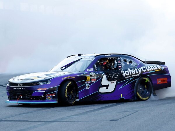 Shane Van Gisbergen #9 NASCAR 2026 Safetyculture COTA Race Win 1:64