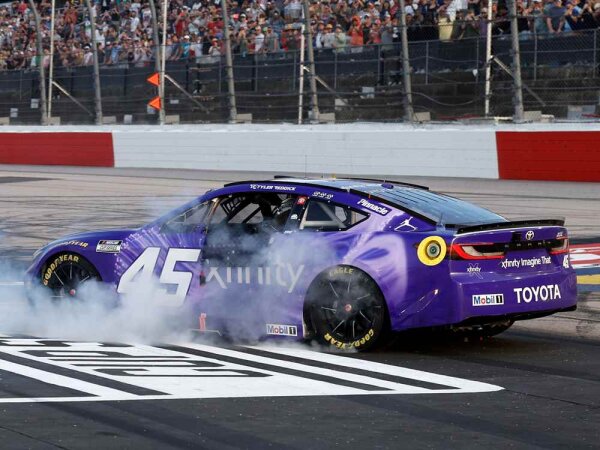 Tyler Reddick #45 NASCAR 2026 23XI Toyota Xfinity Darlington Race Win 1:64