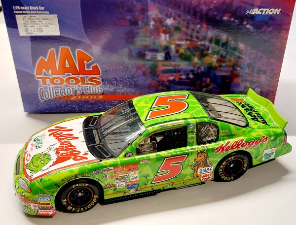 Terry Labonte #5 NASCAR 2000 Chevrolet HMS Kelloggs The Grinch 1:24