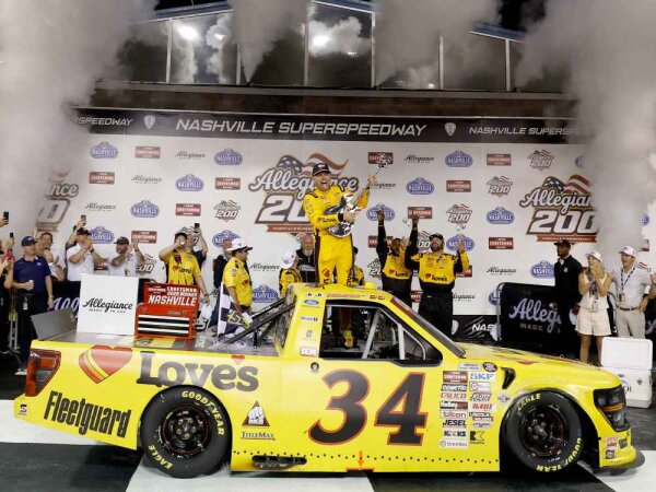 Layne Riggs #34 NASCAR 2026 FRM Truck Series Loves Fleetguard Nashville  Race Win 1:24