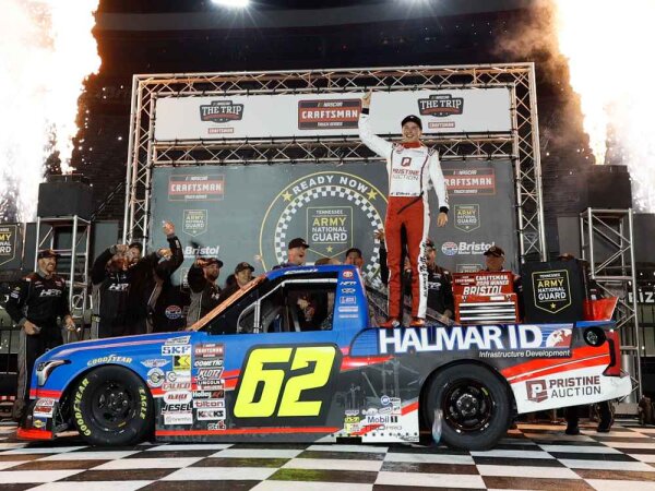 Christopher Bell #62 NASCAR TRUCK 2026 HF Toyota Halmar Infrastructure Development Bristol Race Win 1:64
