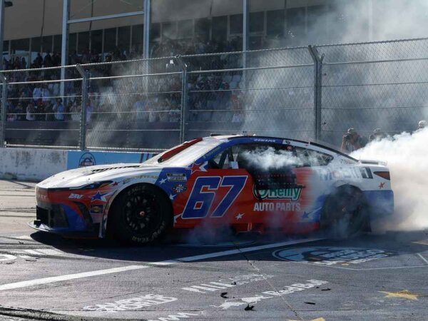 Corey Heim #67 NASCAR 2026 23XI Mobil 1 Patriotic First Win San Diego Race Win 1:24
