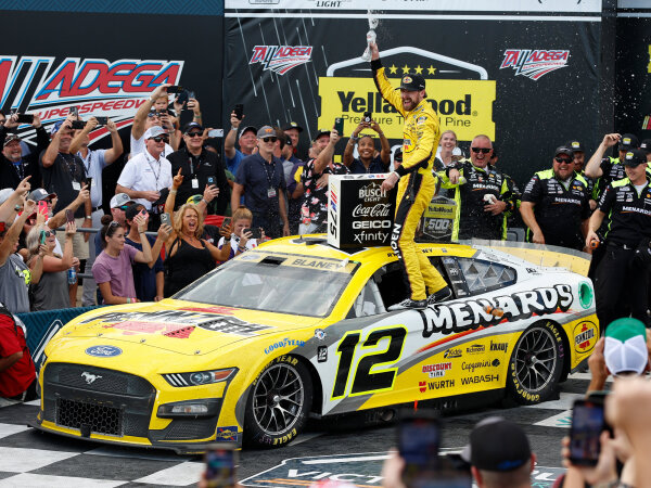 Ryan Blaney #12 NASCAR 2023 TP Ford Pennzoil/Menards Talladega Race Win 1:64